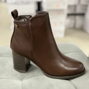 Stivaletti in ecopelle tacco 8cm