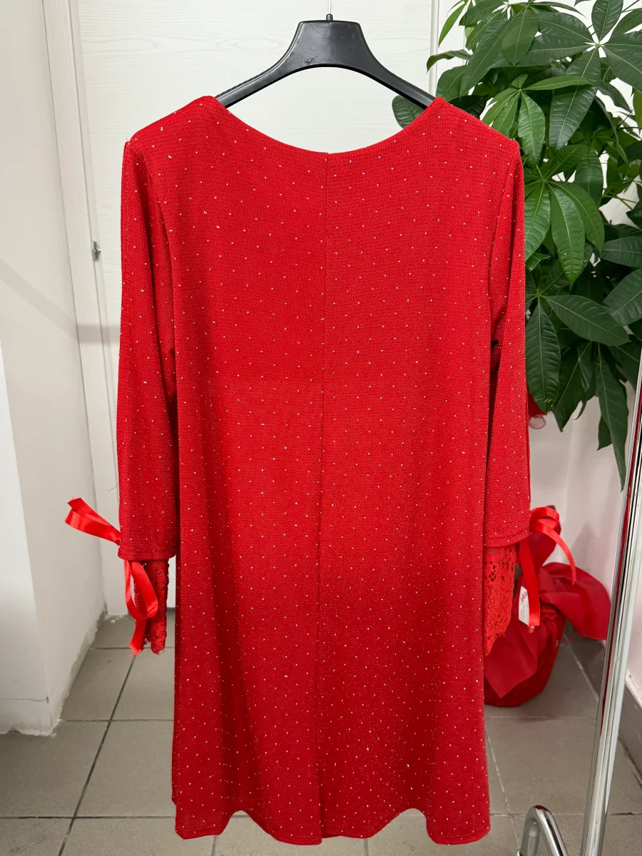 Abito brillantinato con fiocco e pizzo sulle maniche - immagine 5