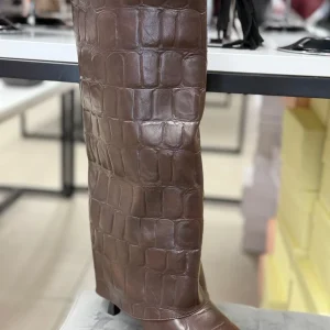 Stivali in ecopelle risvoltati effetto coccodrillo