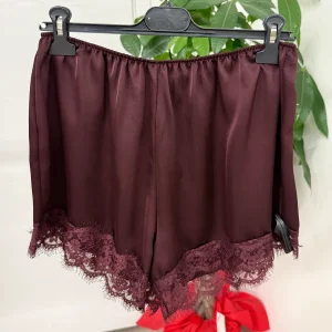 Pantaloncini in raso con bordo in pizzo