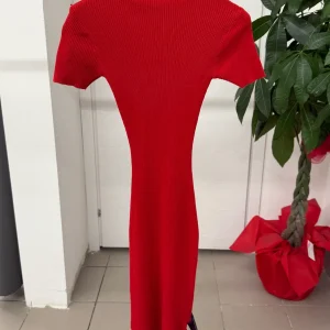 Abito lungo a costine a maniche corte con collo a lupetto