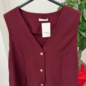 Gilet tinta unita con chiusura a bottoni per taglie curvy