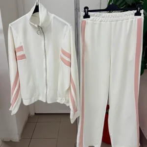 Set coordinato Felpa over fit con zip e Pantaloni a palazzo con strisce laterali