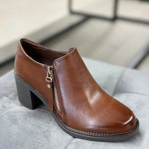 Stivaletti in ecopelle tacco 5cm