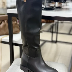 Stivali in ecopelle con zeppa interna