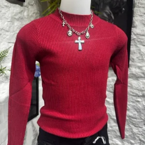 Maglioncino bordeaux in maglia a costine con mezzo collo 4-12 anni