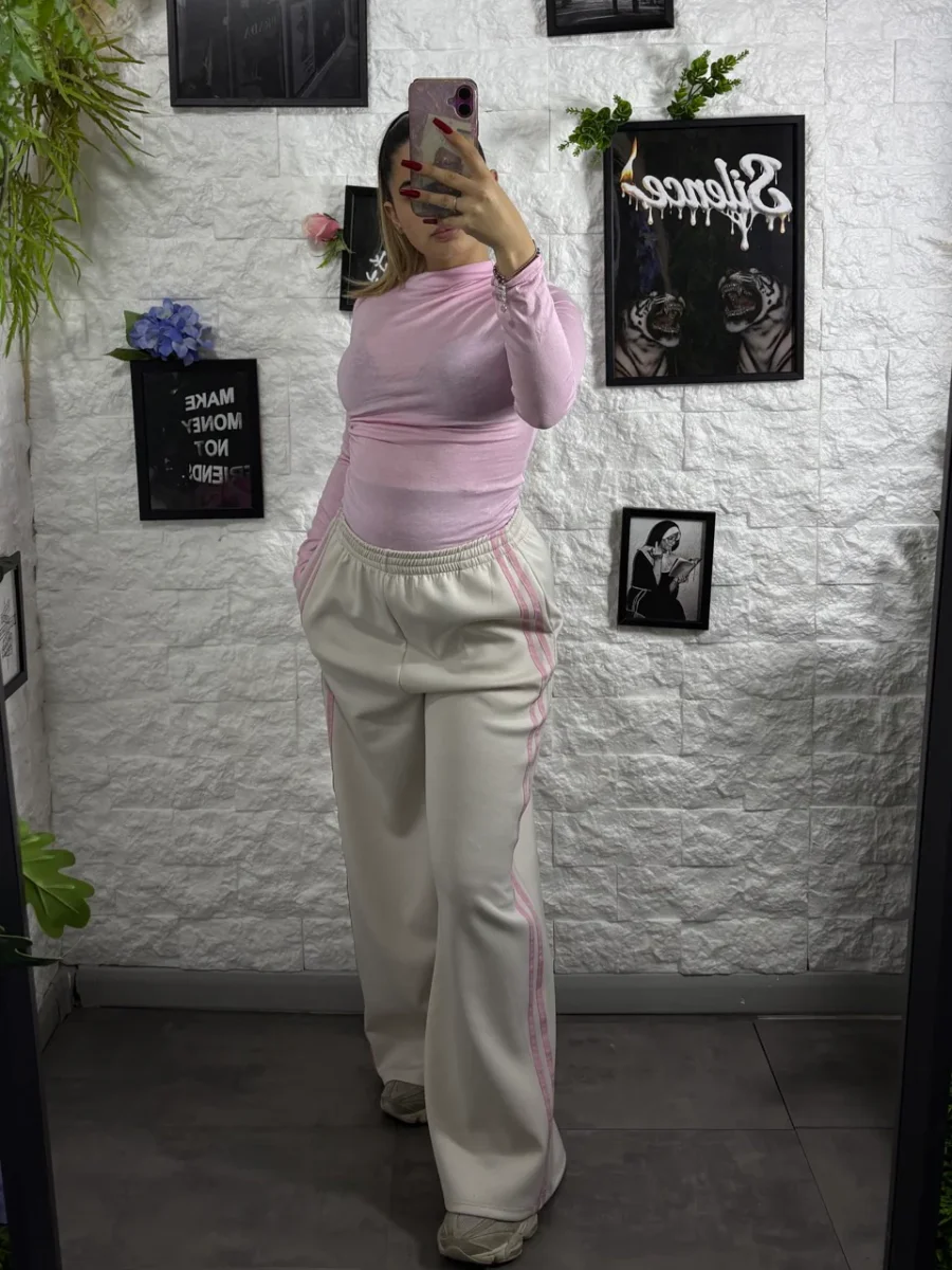 Pantalone a palazzo in tuta con riga laterale a contrasto - immagine 4