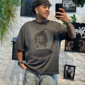 T-shirt antracite con stampa retro e scritta "MAKE UP YOUR MIND" - OVERSIZE