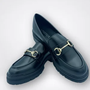 Mocassino nero con morsetto dorato