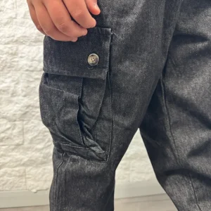 Pantalone cargo grigio scuro in denim con tasconi laterali 10-16 anni
