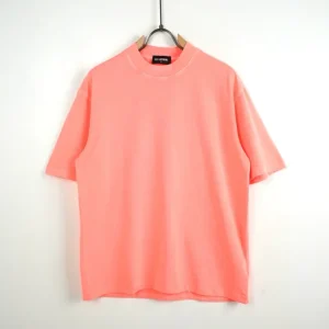 T-shirt corallo fluo in tinta unita con mezzo collo alto - OVERSIZE
