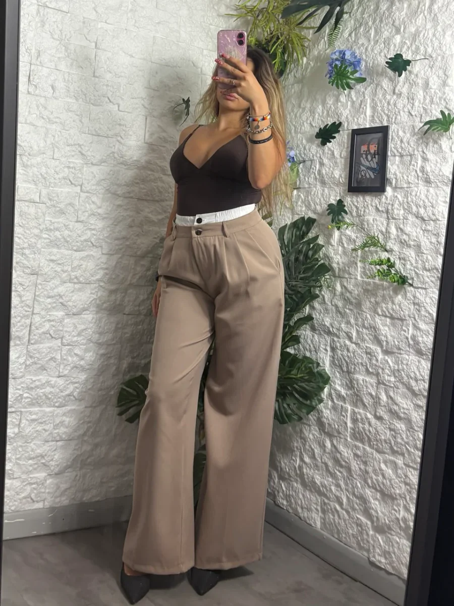 Pantalone a palazzo con pences e dettaglio in vita a effetto doppio - immagine 3