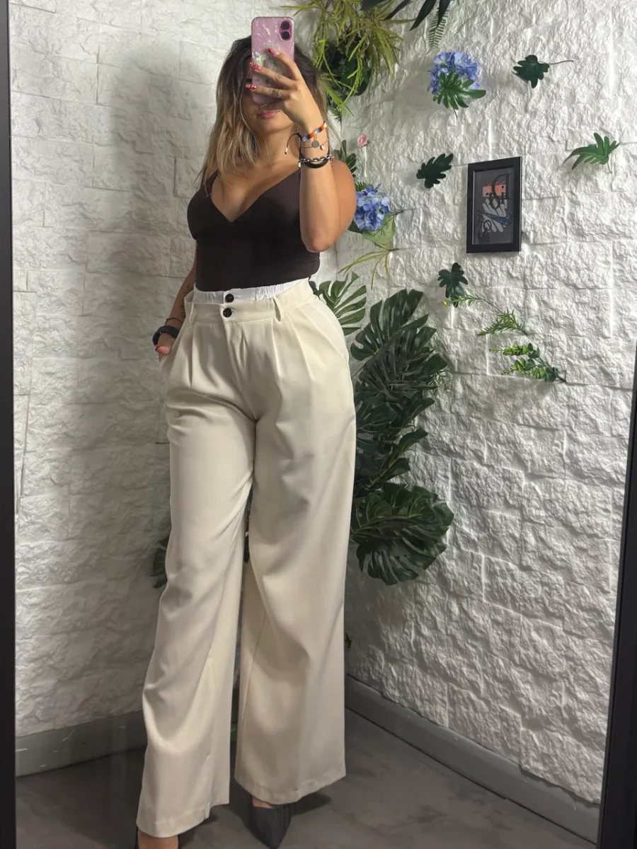 Pantalone a palazzo con pences e dettaglio in vita a effetto doppio - immagine 5