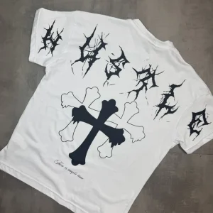 T-shirt bianca con stampa croci nere e scritte gotiche - OVERSIZE 10-16 anni
