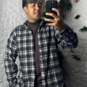 Camicia a quadri beige e grigio in tessuto felpato - OVERSIZE