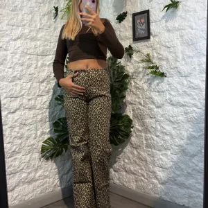 Jeans baggy wide leg maculati in denim 8-16 anni