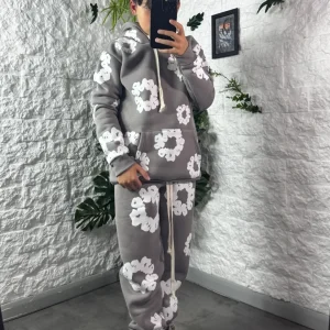 Completo grigio campus felpato con stampa a fiori bianchi - FELPATO 8-16 anni